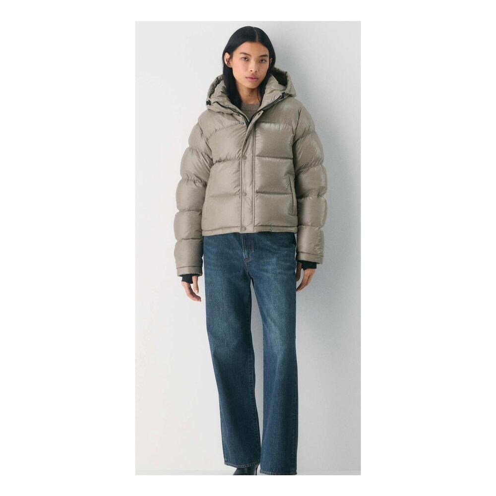 Aritzia Super Puff Shorty Hi-Gloss Jacket Size Medium Modern Taupe